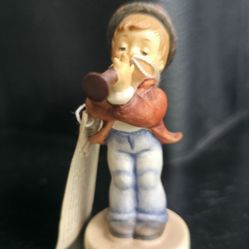 1930's M.J. Hummel Goebel Serenade Figurine With Original Information Tag