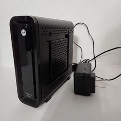 Motorola SURFboard SB6121 Cable Modem with Power Supply