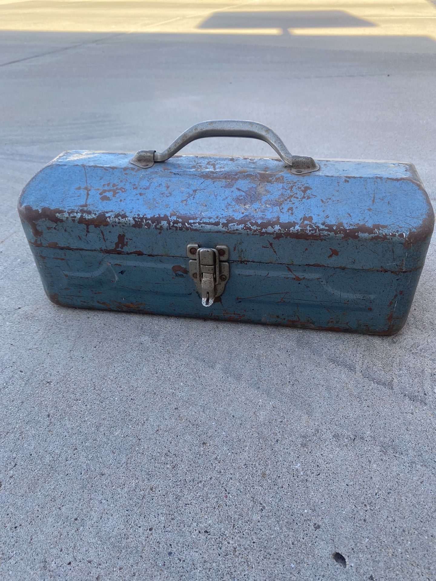 Antique Tool Box for Sale in Sun City, AZ OfferUp