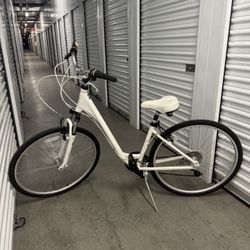 Schwinn  VOUAGEUR Women's Bike 