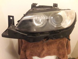 2007.2008.2009 2010 BMW 328i left headlight..