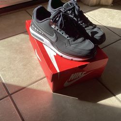 NIKE AIR MAX LTD 3 MEM  SIZE 11