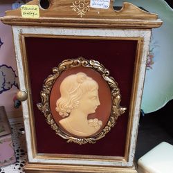 Cameo Musical Jewelry Box- Located in Shelton