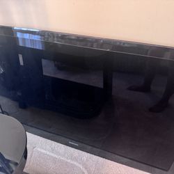 50” Flat Screen Samsung LG TV 