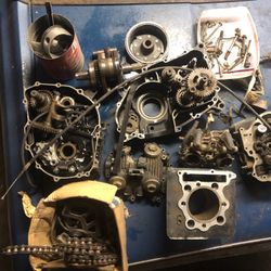 1984 Honda XR350R Complete Motor And Other Parts 