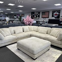 Huge Family Sofa Sectional w/ Free Ottoman 