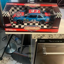 NASCAR Richard Petty Large 1/18 Scale Car 