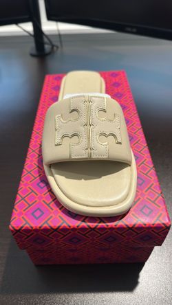 Brand new Tory Burch leather sandals