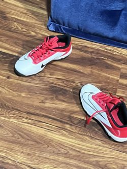 New Boys Size 4 Football cleats 