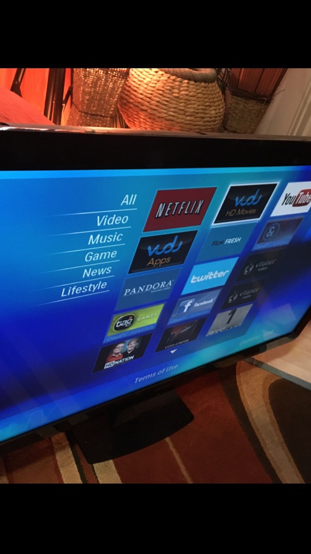 55 Inch Smart Tv .an Blue Tooth Stereo