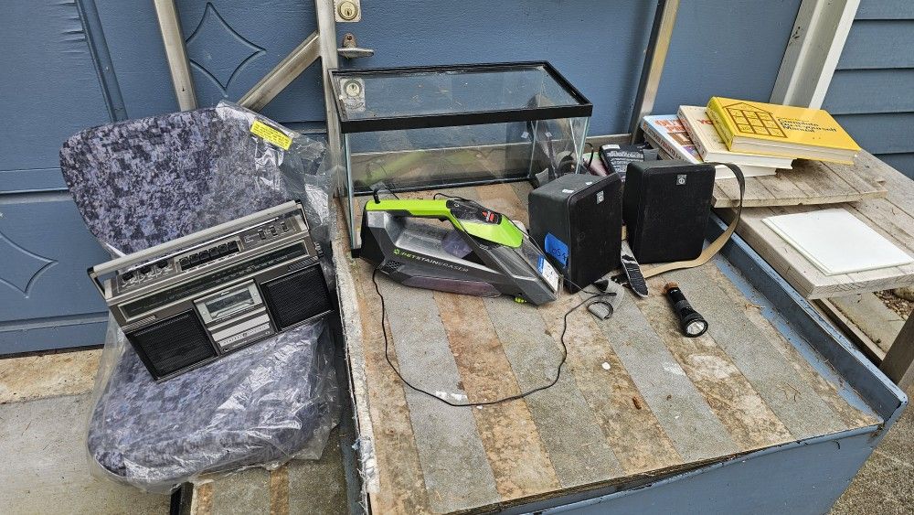 FREE Boombox, rug cleaner, diy books, Nissan Seat and more READ