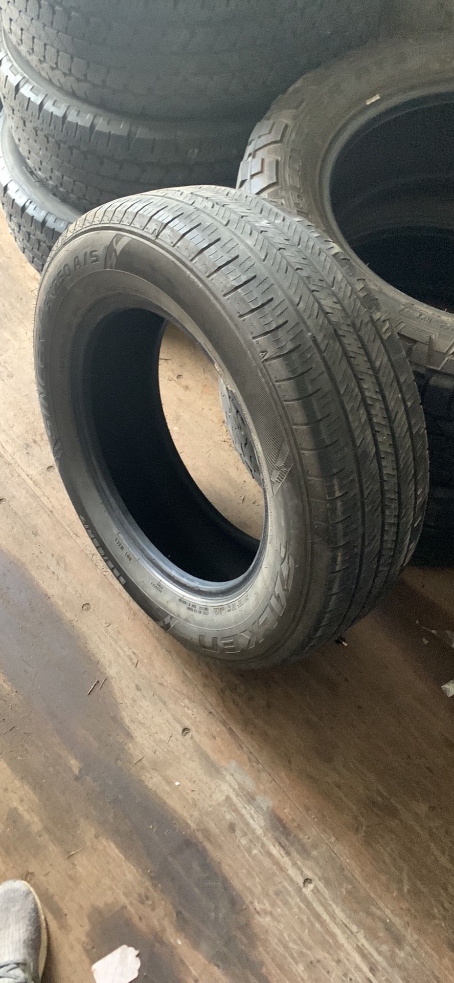 225/65R17 (1 Tire)
