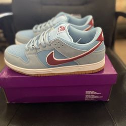 Nike Dunks (Philadelphia Phillies) SIZE 10