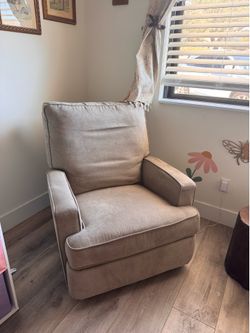 Nursery rocking chair recliner