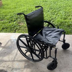 SENTRA  HEAVY DUTY WHEELCHAIR