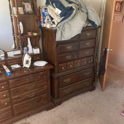 Two Dresser