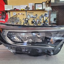 2019 - 21 - TOYOTA RAV4- RIGHT- HEADLIGHT 