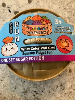 Squishy Bun Glitter Rainbow