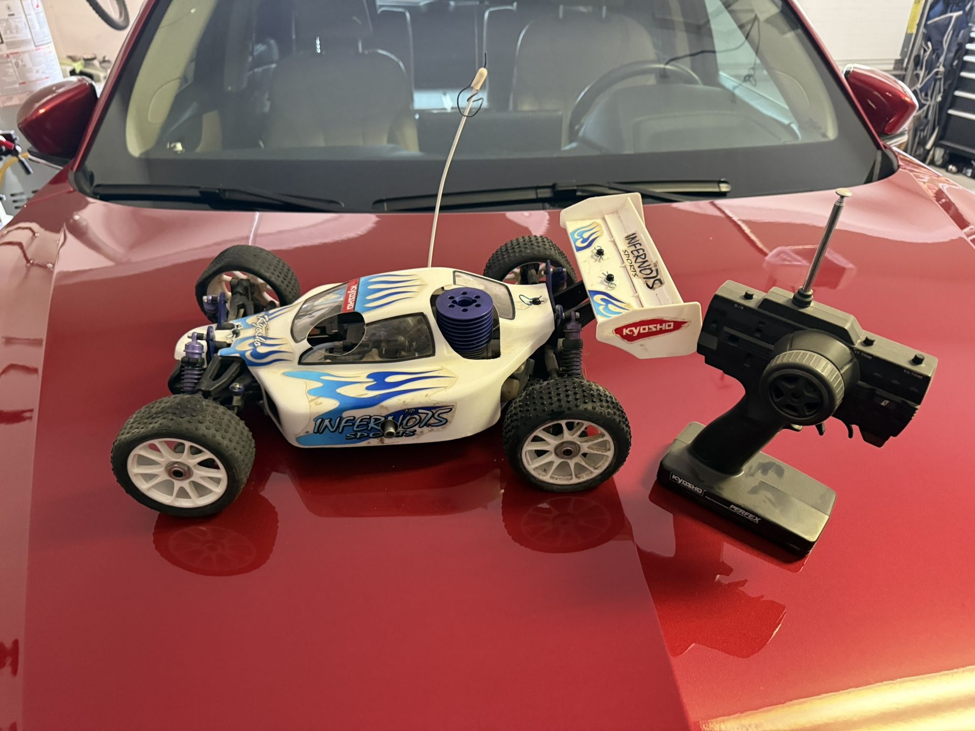 Kyosho Inferno Nitro Rc Car