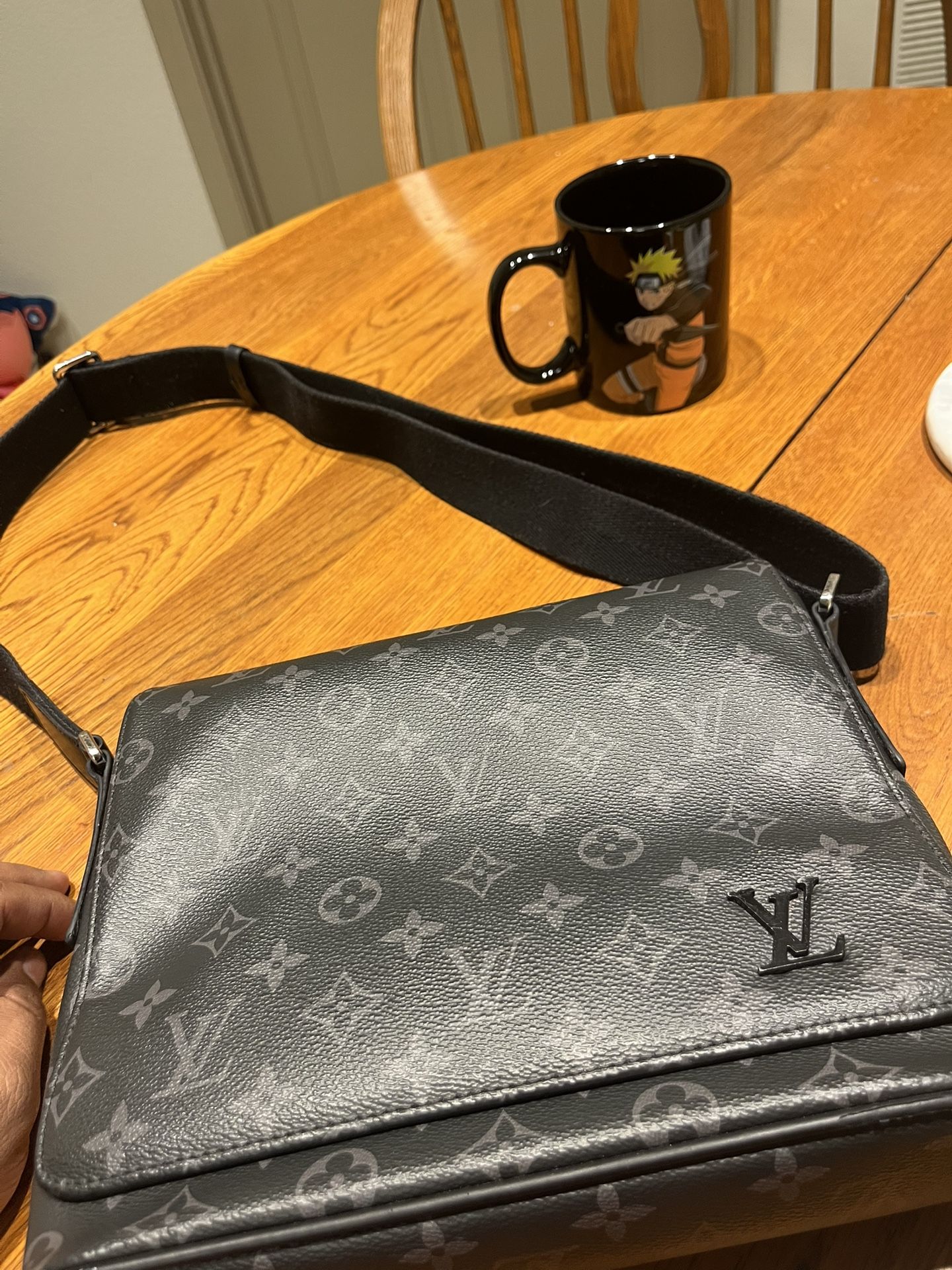 Louis Vuitton Messenger Bag