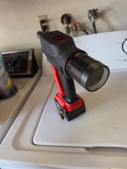 Milwaukee M18 Rivet Gun