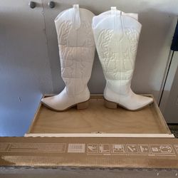Women Cowgirl Boots White (New)