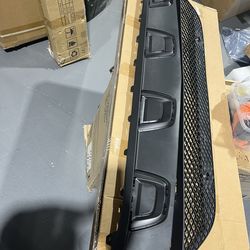 NEW MB GLC X253 AMG FRONT LOWER CENTER GRILLE A(contact info removed) ORIGINAL 253-885-24-00