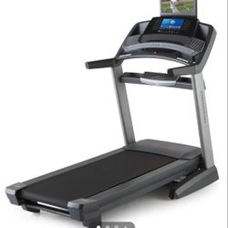 Freemotion 890 Treadmill