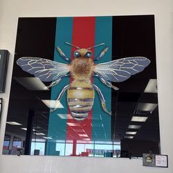 Bumble bee glass wall piece