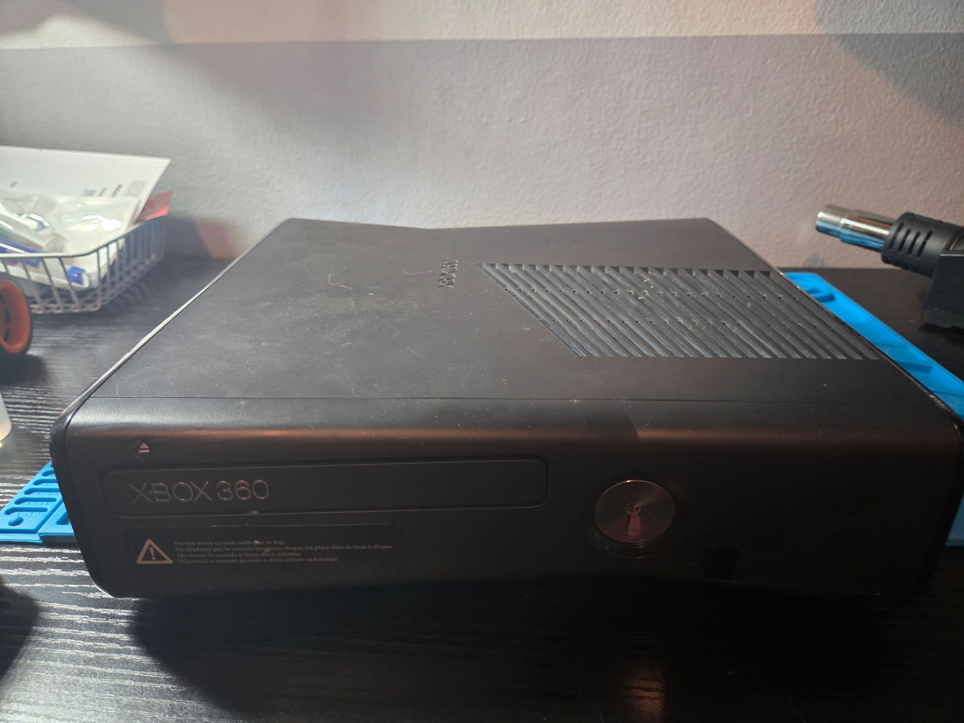 Xbox 360 Slim (Read DESC)