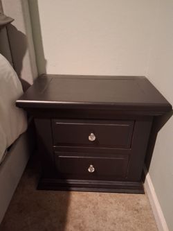 Black Night Stands