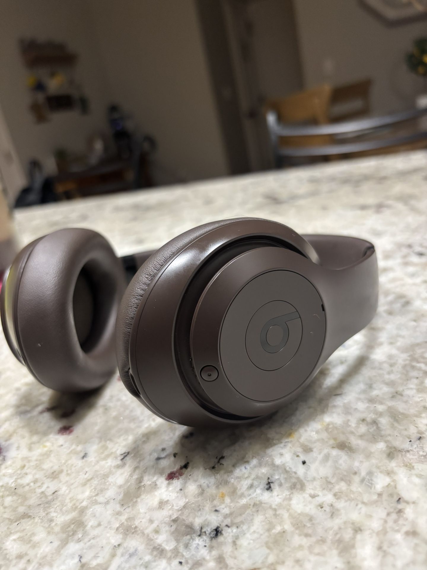 Brown Beats Studio Pro 
