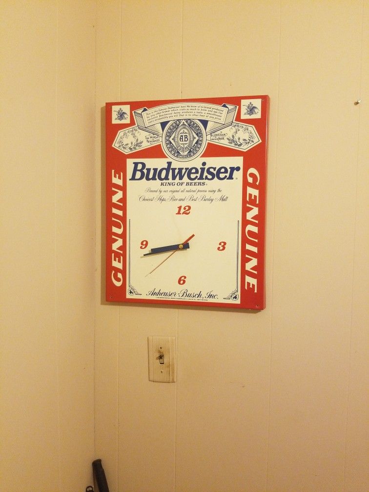 Budweiser Clock (Metal)