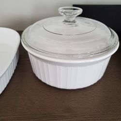 French Corning Ware Casserole Dish W Lid