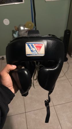 Authentic whining head gear