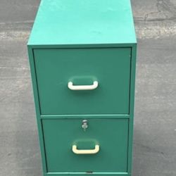 Metal Filing Cabinet With Key