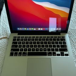Apple MacBook Pro Retina 13”– i5 8GB RAM – 256GB - Great Condition