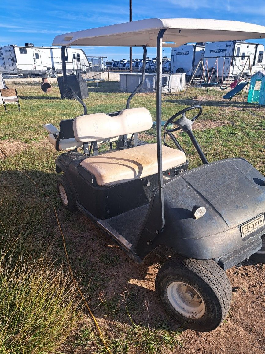Ezgo Textron Golf Cart