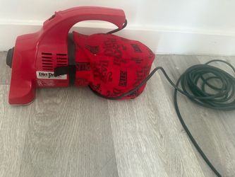 Dirt Devil Vacuum Cleaner in Great Condition