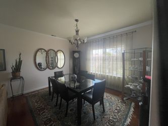 6 Chair Dining Set With Glass Top In Great Condition