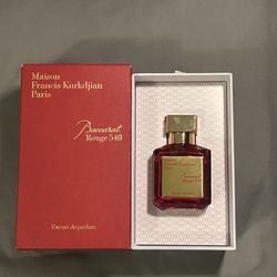 Baccarat Rouge 540 Extrait de Parfum by Maison Francis Kurkdjian Paris
