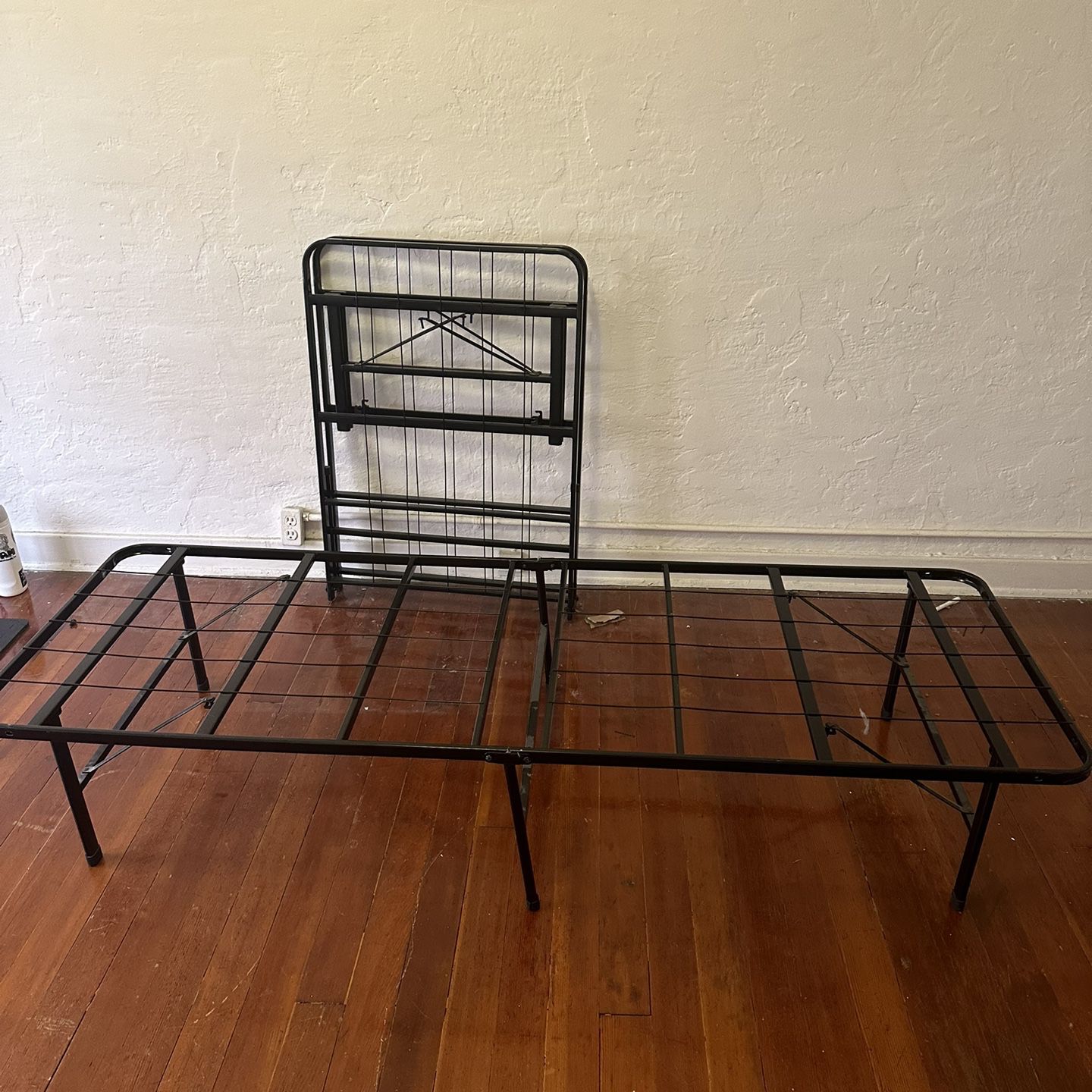 Collapsible/Pop Up Bed Frames 