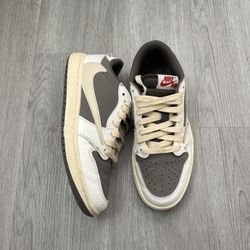 Jordan 1 Travis Scott