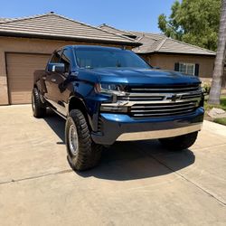2019 Chevy 1500 6’6 Bed High Country 