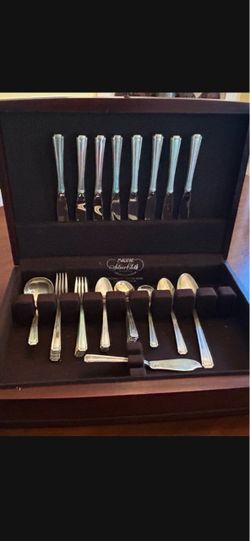 Sterling silver flatware -45 pieces