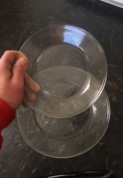 2 nice glass plates