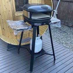 Gozney-ARC XL pizza oven / stand