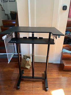 Standing desk