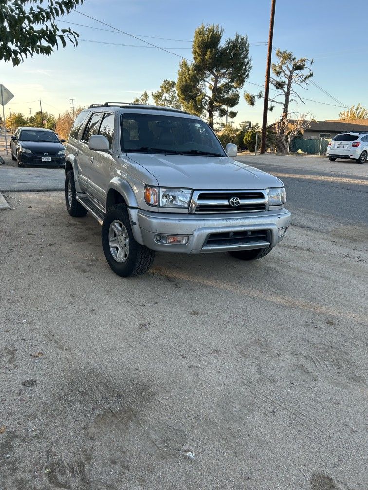 2000 Toyota 4runner clean 2800 OBO