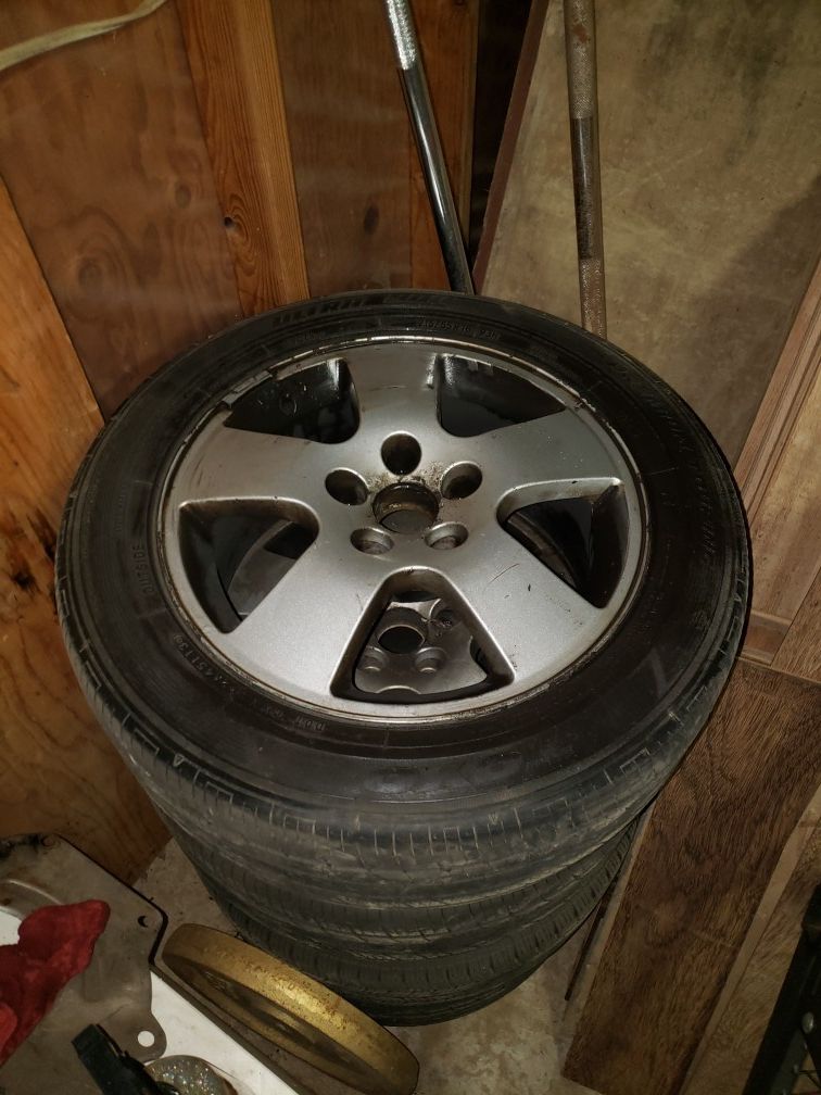Set of 4 wheels and tires
